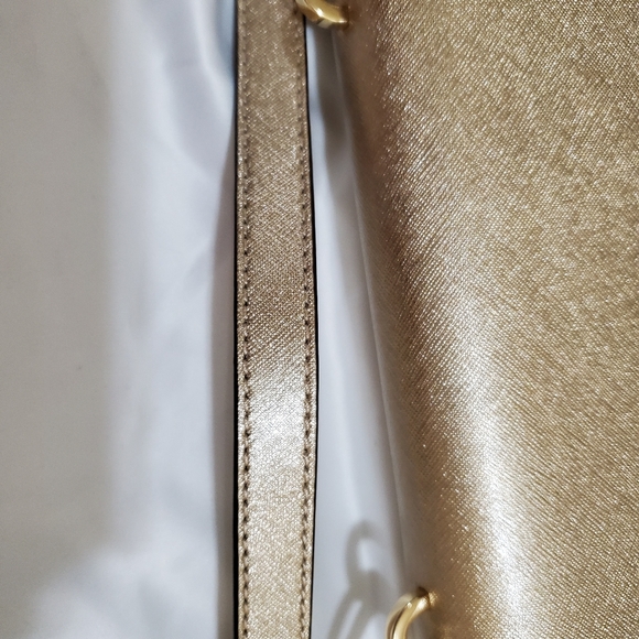 Michael Kors Brand New Cynthia handbag and wallet. - Picture 9 of 14